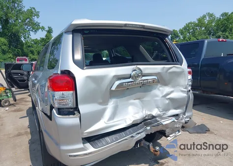 2013 Toyota 4Runner Sr5/Limited/Trail z USA, uszkodzony, nr VIN JTEBU5JR1D5133085